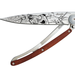 NAVALHA DEEJO, 37GR, HUNTING SCENE, TITANIUM, MADEIRA CORAL